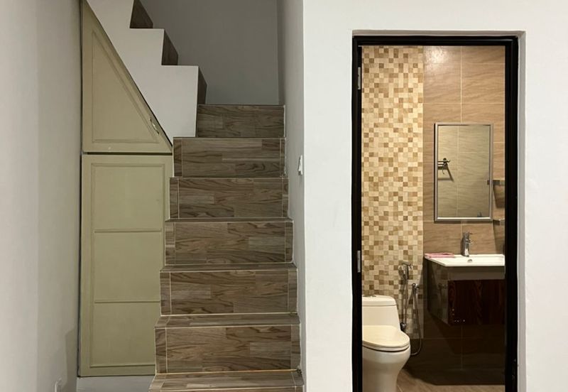 OUG Quiet & Renovated Full Furnished Terrace House