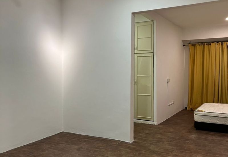 OUG Quiet & Renovated Full Furnished Terrace House