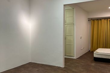 OUG Quiet & Renovated Full Furnished Terrace House