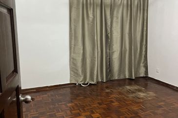 OUG Quiet & Renovated Full Furnished Terrace House