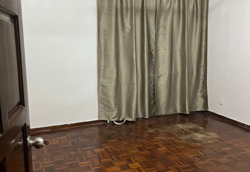 OUG Quiet & Renovated Full Furnished Terrace House