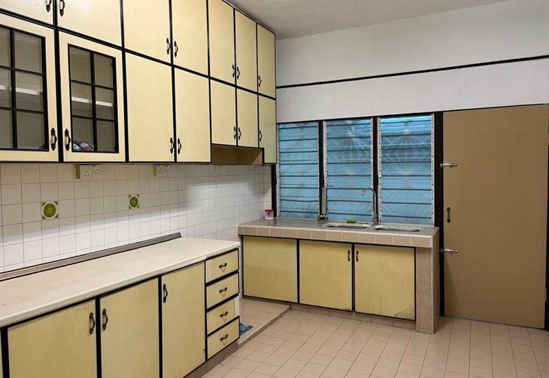 OUG Quiet & Renovated Full Furnished Terrace House