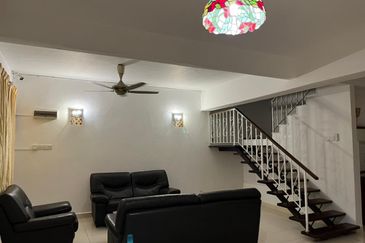 OUG Quiet & Renovated Full Furnished Terrace House