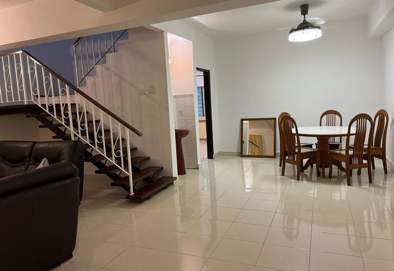 OUG Quiet & Renovated Full Furnished Terrace House