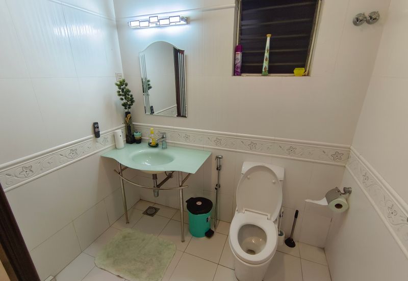 OUG/Taman Yarl 2 Storey Renovated Bungalow Gated Guarded For Sale