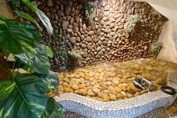 OUG/Taman Yarl 2 Storey Renovated Bungalow Gated Guarded For Sale