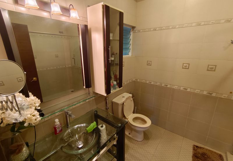 OUG/Taman Yarl 2 Storey Renovated Bungalow Gated Guarded For Sale