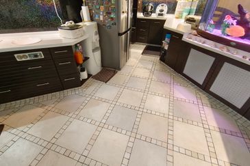 OUG/Taman Yarl 2 Storey Renovated Bungalow Gated Guarded For Sale