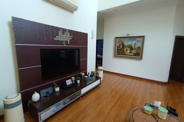 OUG/Taman Yarl 2 Storey Renovated Bungalow Gated Guarded For Sale