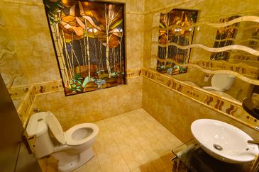 OUG/Taman Yarl 2 Storey Renovated Bungalow Gated Guarded For Sale