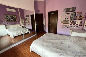 OUG/Taman Yarl 2 Storey Renovated Bungalow Gated Guarded For Sale