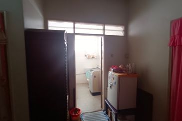 Oug 2 Storey Semi D For Sale