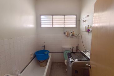 Oug 2 Storey Semi D For Sale