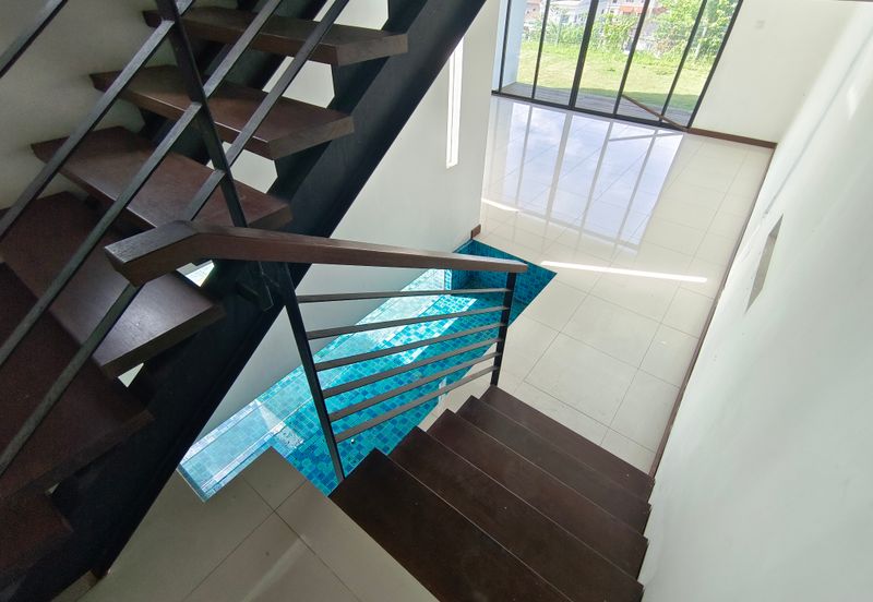 Oug/Salak South Corner Bungalow For Sale