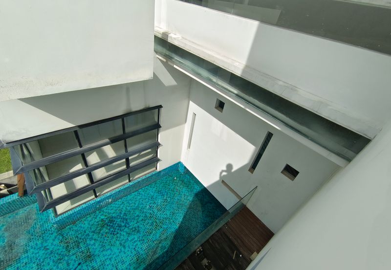 Oug/Salak South Corner Bungalow For Sale