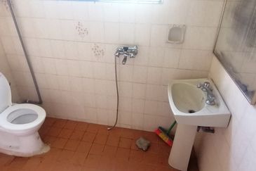 OUG/Taman Yarl Gated Guarded 2 Storey Bungalow For Sale