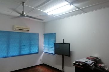 OUG/Taman Yarl Gated Guarded 2 Storey Bungalow For Sale