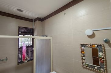 Oug/Taman Yarl 2 Storey Semi D For Sale