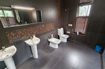 Oug/Taman Yarl 2 Storey Semi D For Sale