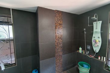 Oug/Taman Yarl 2 Storey Semi D For Sale