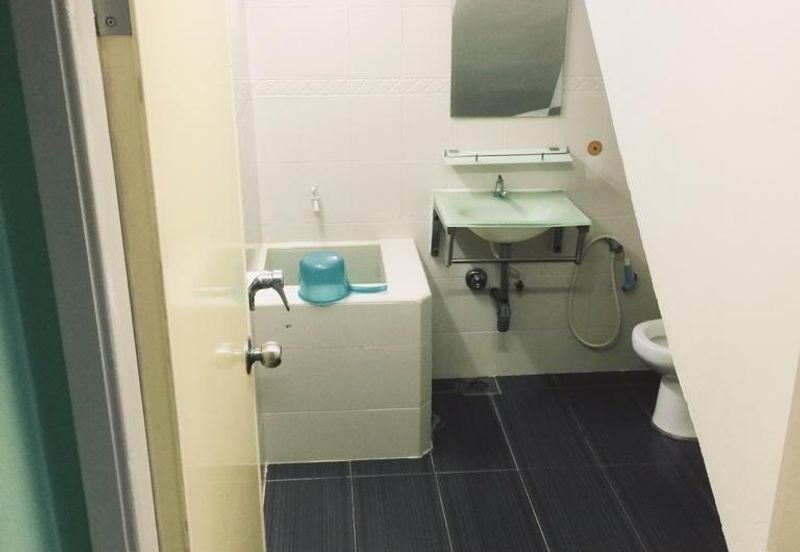 OUG/Taman United 2 Storey Semi D For Sale