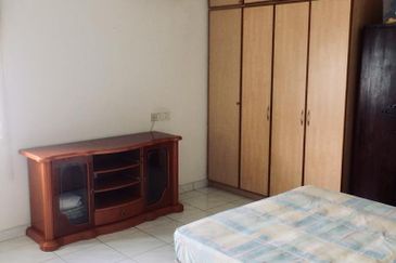 OUG/Taman United 2 Storey Semi D For Sale