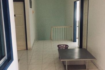 OUG/Taman United 2 Storey Semi D For Sale