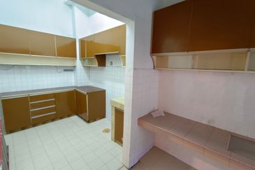 OUG/Taman United 2 Storey Terrace House For Rent