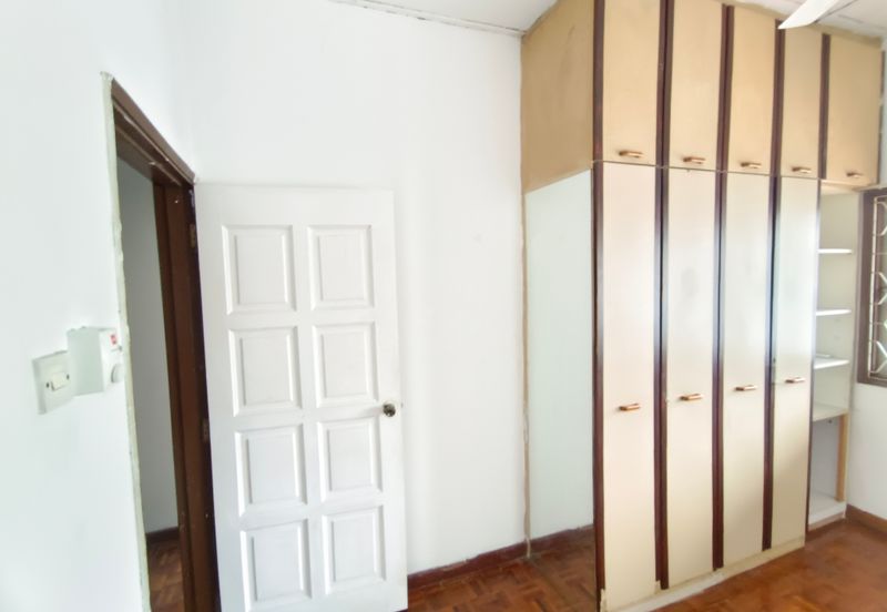 OUG/Taman United 2 Storey Terrace House For Rent