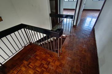 OUG/Taman United 2 Storey Terrace House For Rent