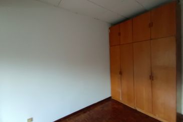 OUG/Taman United 2 Storey Terrace House For Rent