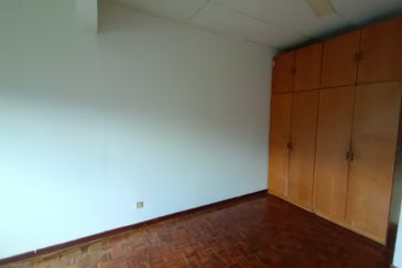 OUG/Taman United 2 Storey Terrace House For Rent