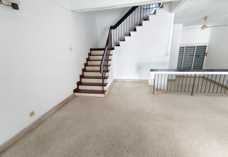 OUG/Taman United 2 Storey Terrace House For Rent