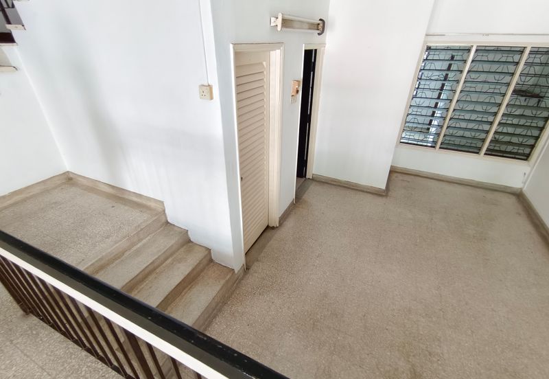 OUG/Taman United 2 Storey Terrace House For Rent