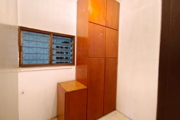 OUG/Taman United 2 Storey Terrace House For Rent