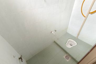 OUG/Taman United 2 Storey Terrace House For Rent