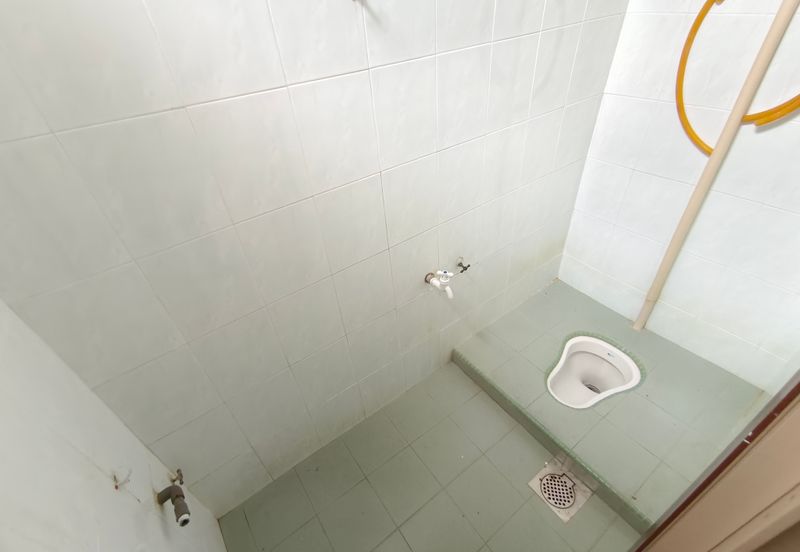 OUG/Taman United 2 Storey Terrace House For Rent