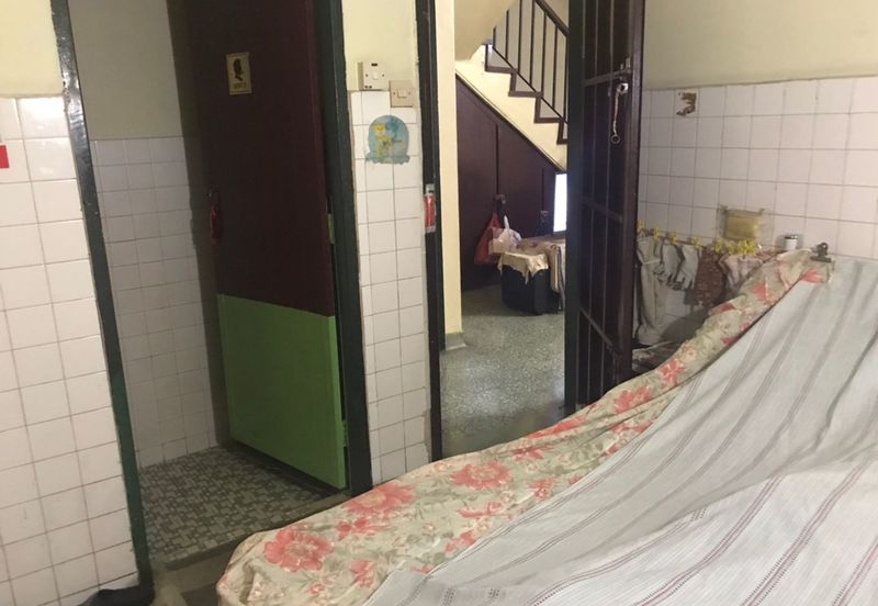 OUG @ Storey Corner House For Sale