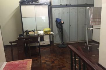 OUG @ Storey Corner House For Sale