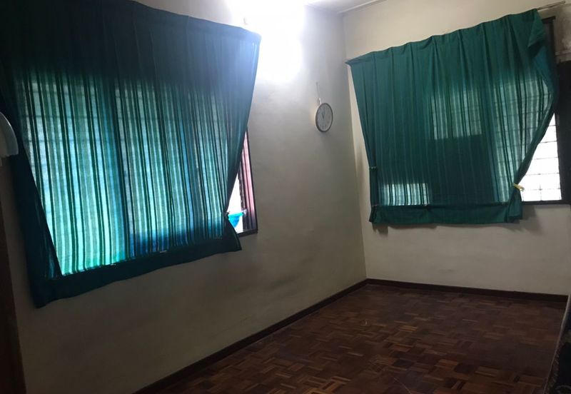 OUG @ Storey Corner House For Sale