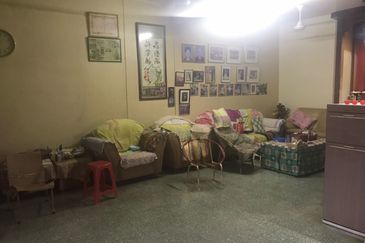 OUG @ Storey Corner House For Sale