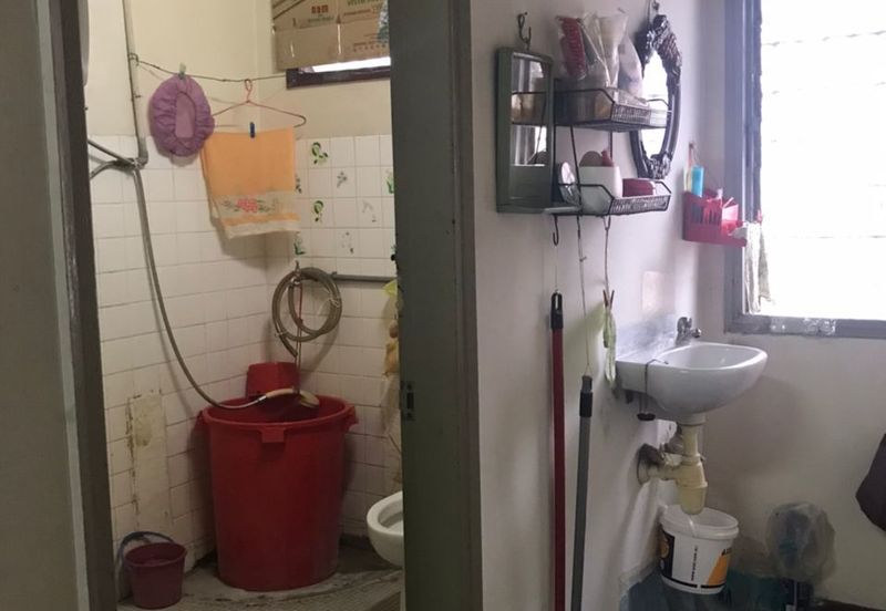 OUG @ Storey Corner House For Sale