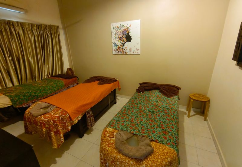 OUG/Taman United 2 Storey Semi D Facing Main Road For Rent