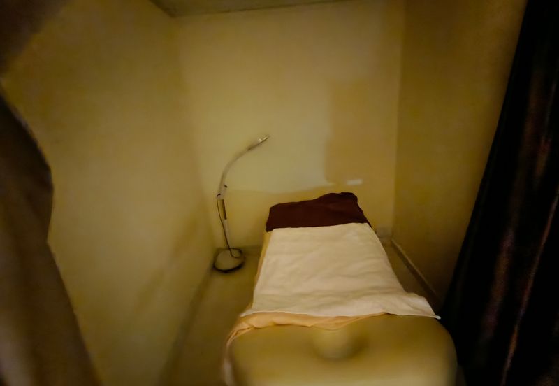 OUG/Taman United 2 Storey Semi D Facing Main Road For Rent