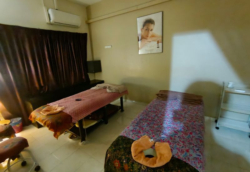 OUG/Taman United 2 Storey Semi D Facing Main Road For Rent