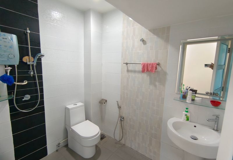 OUG 2 Storey Fully Renovated House For Sale