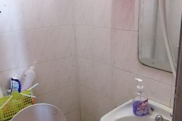 Villa Oug Upper Floor Townhouse For Sale