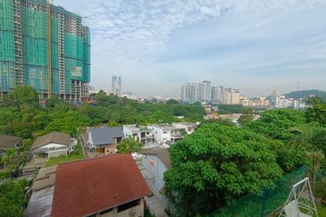 OUG/Taman United 2 Storey Bungalow High Hill Area