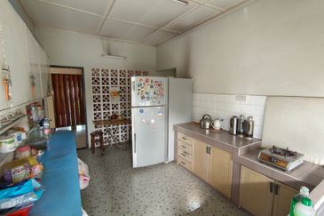 OUG/Taman United 2 Storey Bungalow High Hill Area