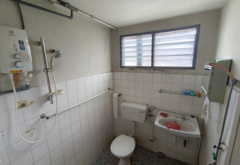 OUG/Taman United 2 Storey Bungalow High Hill Area